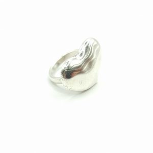 Anillo corazón de zamak