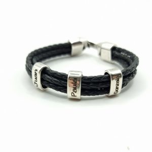 Pulsera de cuero con grabados