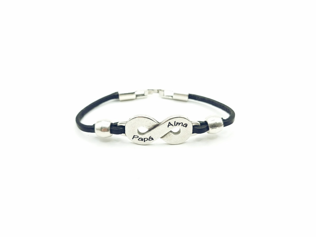 Pulsera de cuero con infinito grabado - Imagen 2