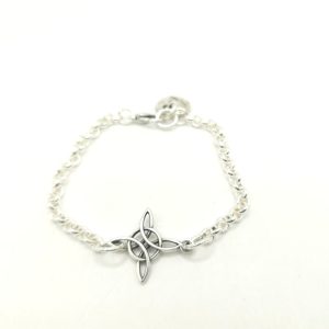 Pulsera de cadena3 con nudo de brujas