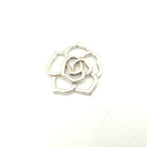 Colgante de flor hueca