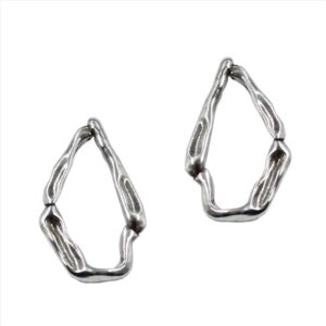 Pendientes triángulo machacados