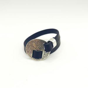 Pulsera de cuero con cierre flores