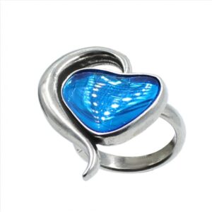 Anillo de corazón con ala de cristal