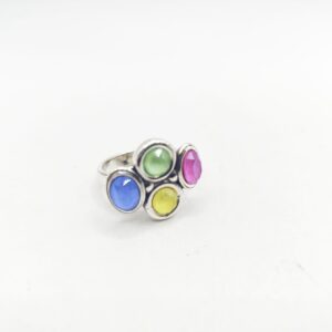 Anillo con 4 cristales