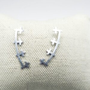 Pendientes trepadores de cruces