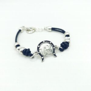 Pulsera de cuero con 13