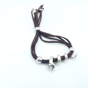 Pulsera de ante con animal trepador
