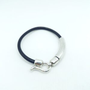 Pulsera de cuero con cierre de gancho