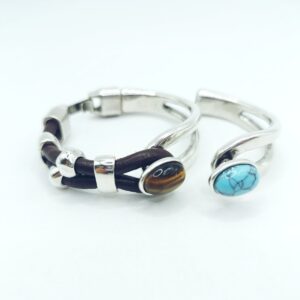 Pulsera de cuero con media caña de piedra natural