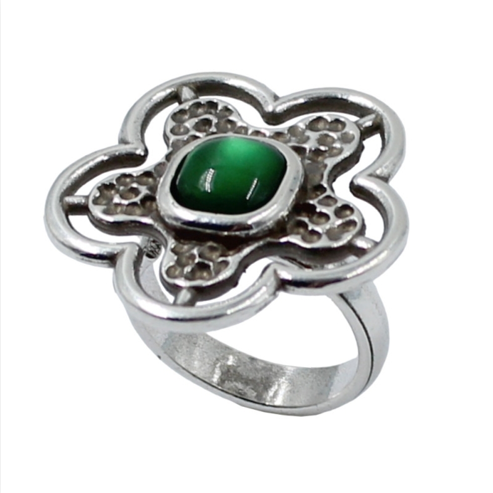 Anillo flor con cristal