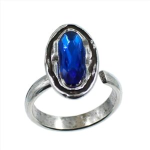 Anillo ovalado con cristal