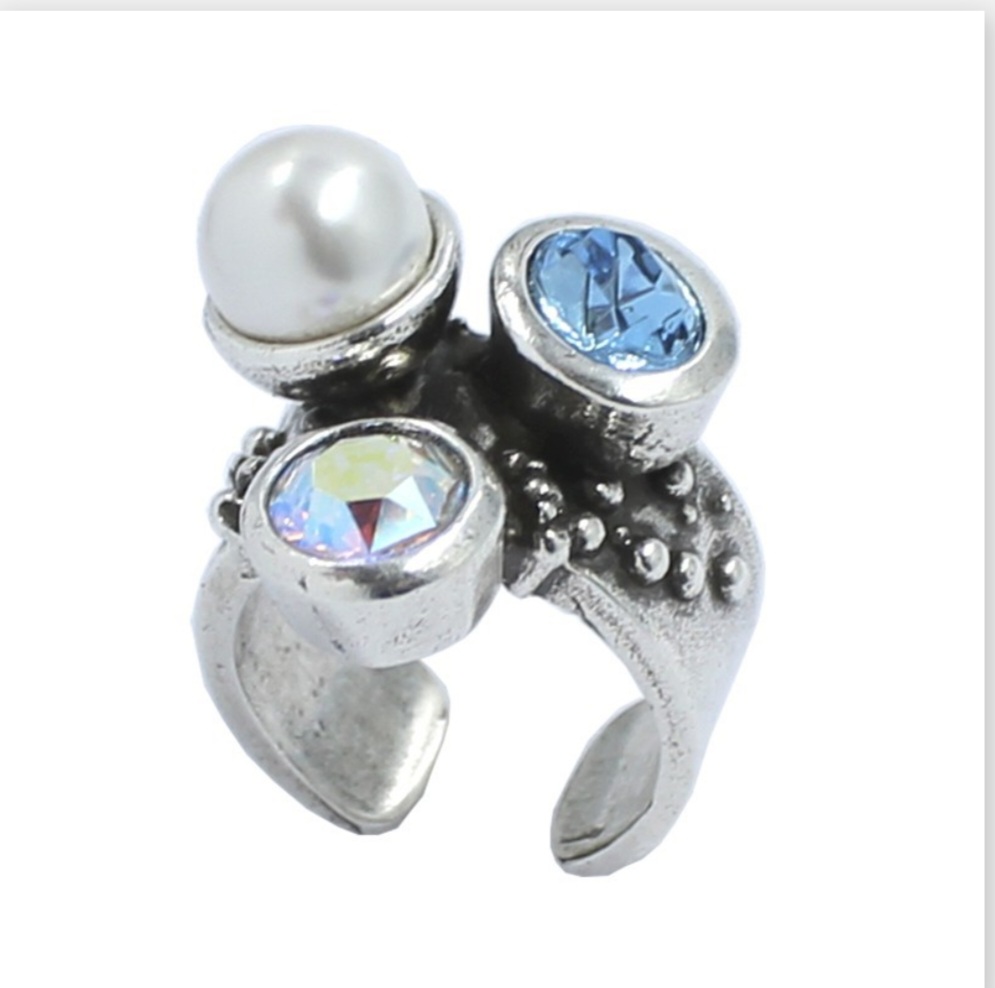 Anillo perla y cristales